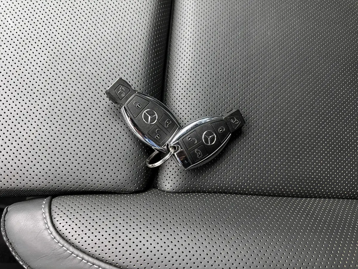 300d 4-MATIC Extra Lang Avantgarde VIP Edition Nappa leder Memory seats Koelkast Luchtvering Peronenvervoer