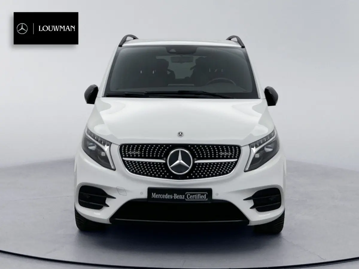 300d 4-MATIC Extra Lang Avantgarde VIP Edition Nappa leder Memory seats Koelkast Luchtvering Peronenvervoer