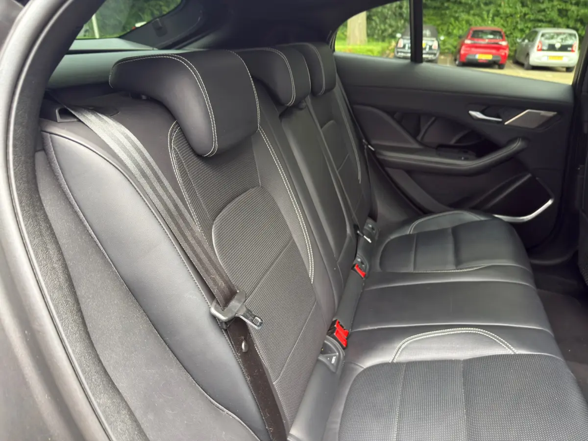 EV400 First Edition HSE 90 kWh l 84% SOH l Performance Stoelen l 22" velgen l Pano l Alcantara Stuur l Meridian