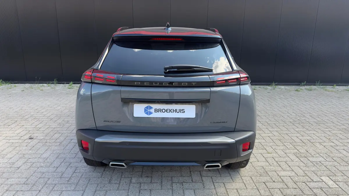 GT | Active Safety Brake met camera en radar (automatisch noodremsysteem) met Distance Alert (waarschuwing dreigende aanrijding) | Advanced Active Safety Brake met camera en radar | Climate 