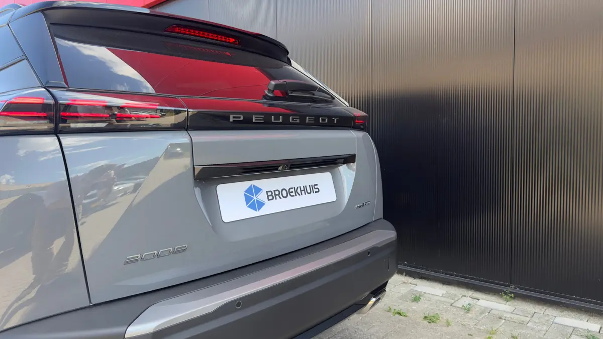 GT | Active Safety Brake met camera en radar (automatisch noodremsysteem) met Distance Alert (waarschuwing dreigende aanrijding) | Advanced Active Safety Brake met camera en radar | Climate 