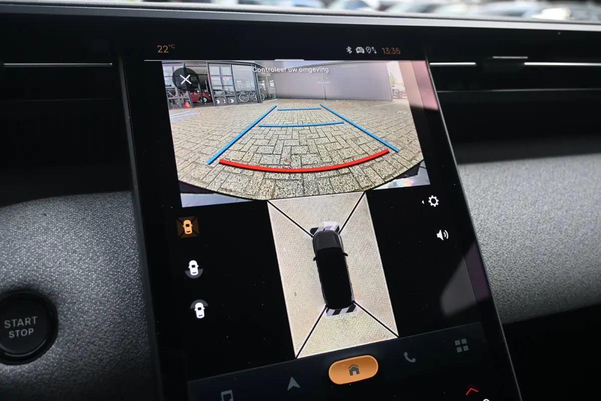 Max tot 8 Jaar Garantie ! | Achterbank in 40-20-40 configuratie neerklapbaar | Achterlichten LED | Adaptive cruisecontrol (Adaptive Cruise Control)