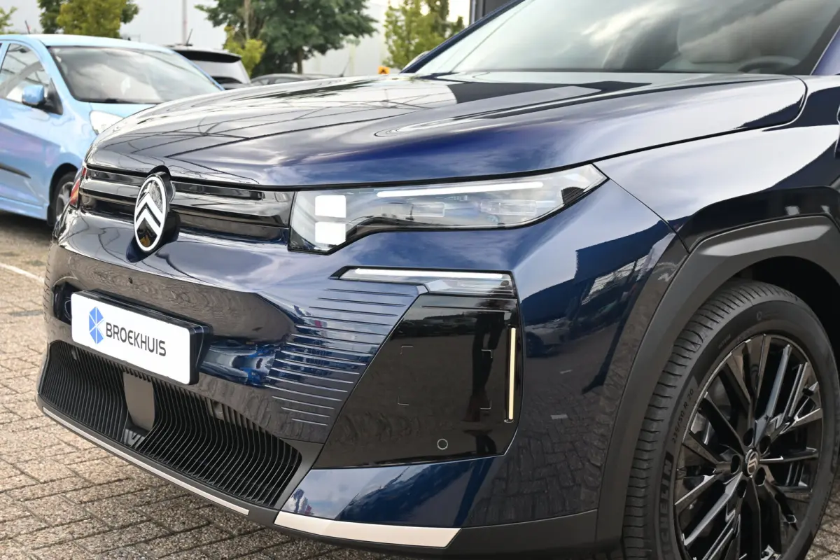 Max tot 8 Jaar Garantie ! | Achterbank in 40-20-40 configuratie neerklapbaar | Achterlichten LED | Adaptive cruisecontrol (Adaptive Cruise Control)