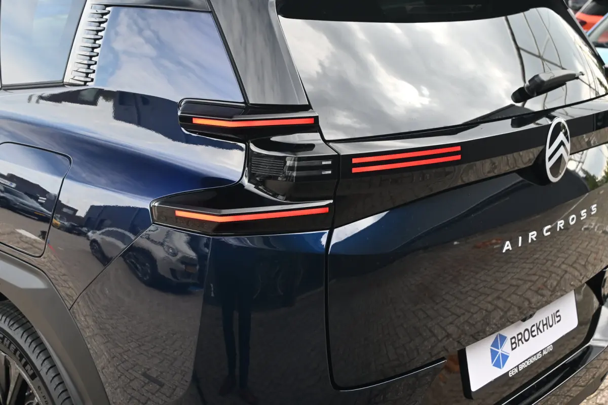 Max tot 8 Jaar Garantie ! | Achterbank in 40-20-40 configuratie neerklapbaar | Achterlichten LED | Adaptive cruisecontrol (Adaptive Cruise Control)