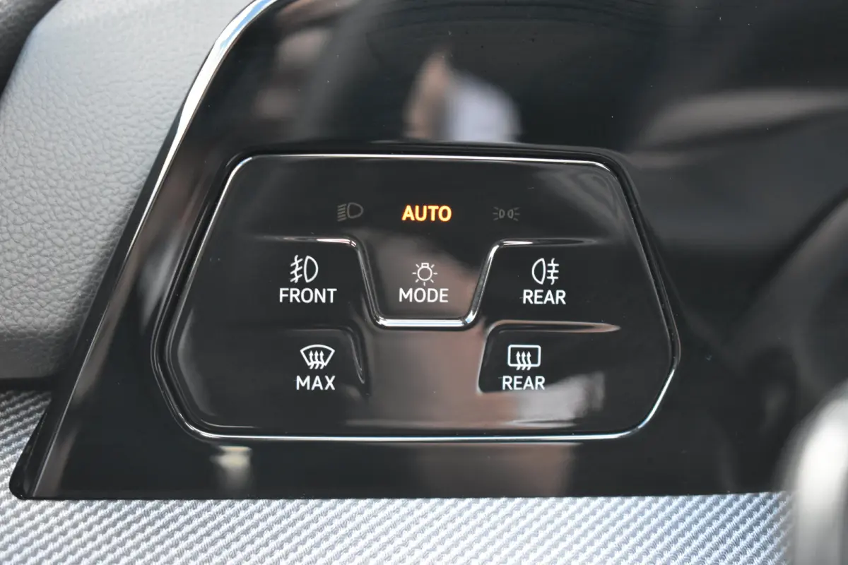 1.5 TSI 272PK eHybrid GTE SOH 100% | VERLENGDE GARANTIE | PANORAMA DAK | TREKHAAK | HEAD-UP | STOELVERW. | CAMERA | NAVIGATIE | HEAD-UP DISPLAY