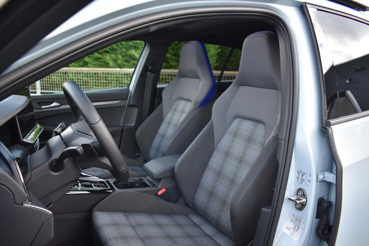 1.5 TSI 272PK eHybrid GTE SOH 100% | VERLENGDE GARANTIE | PANORAMA DAK | TREKHAAK | HEAD-UP | STOELVERW. | CAMERA | NAVIGATIE | HEAD-UP DISPLAY