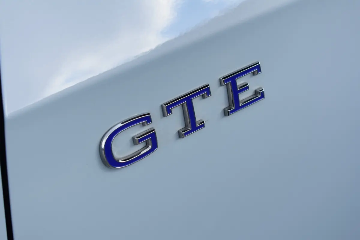 1.5 TSI 272PK eHybrid GTE SOH 100% | VERLENGDE GARANTIE | PANORAMA DAK | TREKHAAK | HEAD-UP | STOELVERW. | CAMERA | NAVIGATIE | HEAD-UP DISPLAY