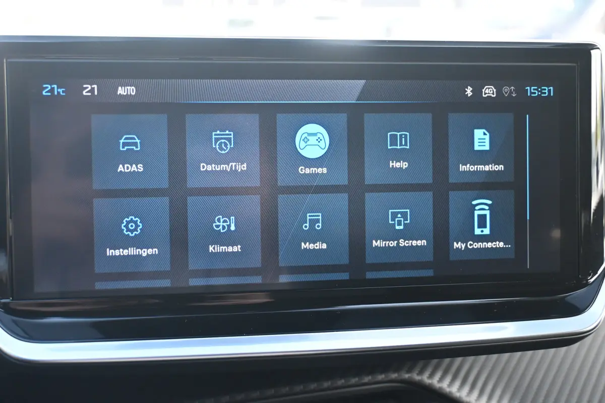 GT | Active Safety Brake met camera en radar (automatisch noodremsysteem) met Distance Alert (waarschuwing dreigende aanrijding) | Advanced Active Safety Brake met camera en radar | Climate 