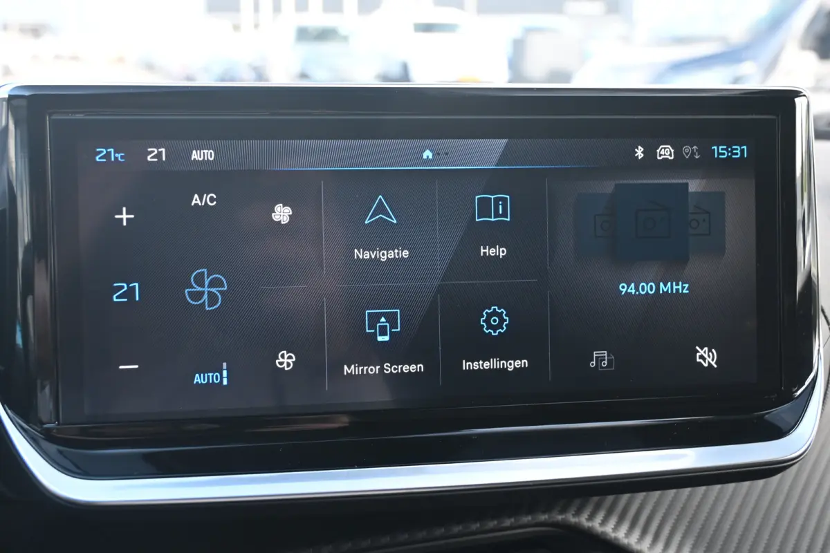 GT | Active Safety Brake met camera en radar (automatisch noodremsysteem) met Distance Alert (waarschuwing dreigende aanrijding) | Advanced Active Safety Brake met camera en radar | Climate 