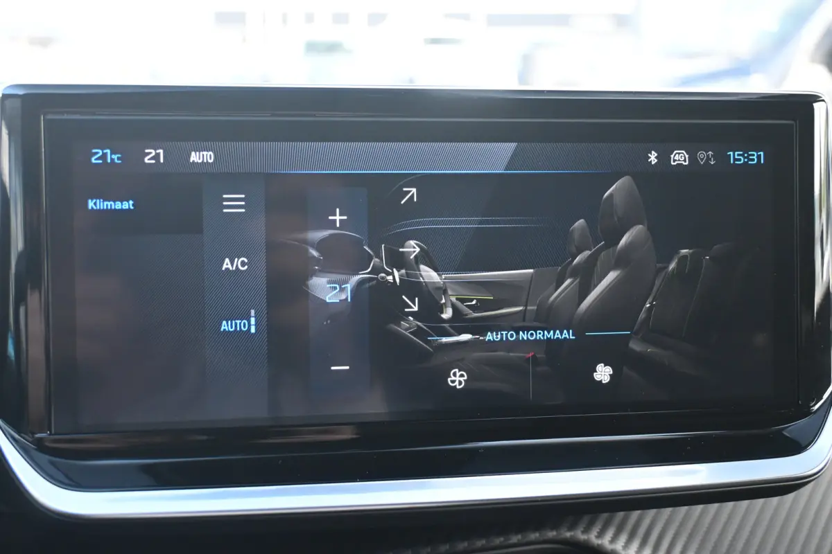 GT | Active Safety Brake met camera en radar (automatisch noodremsysteem) met Distance Alert (waarschuwing dreigende aanrijding) | Advanced Active Safety Brake met camera en radar | Climate 