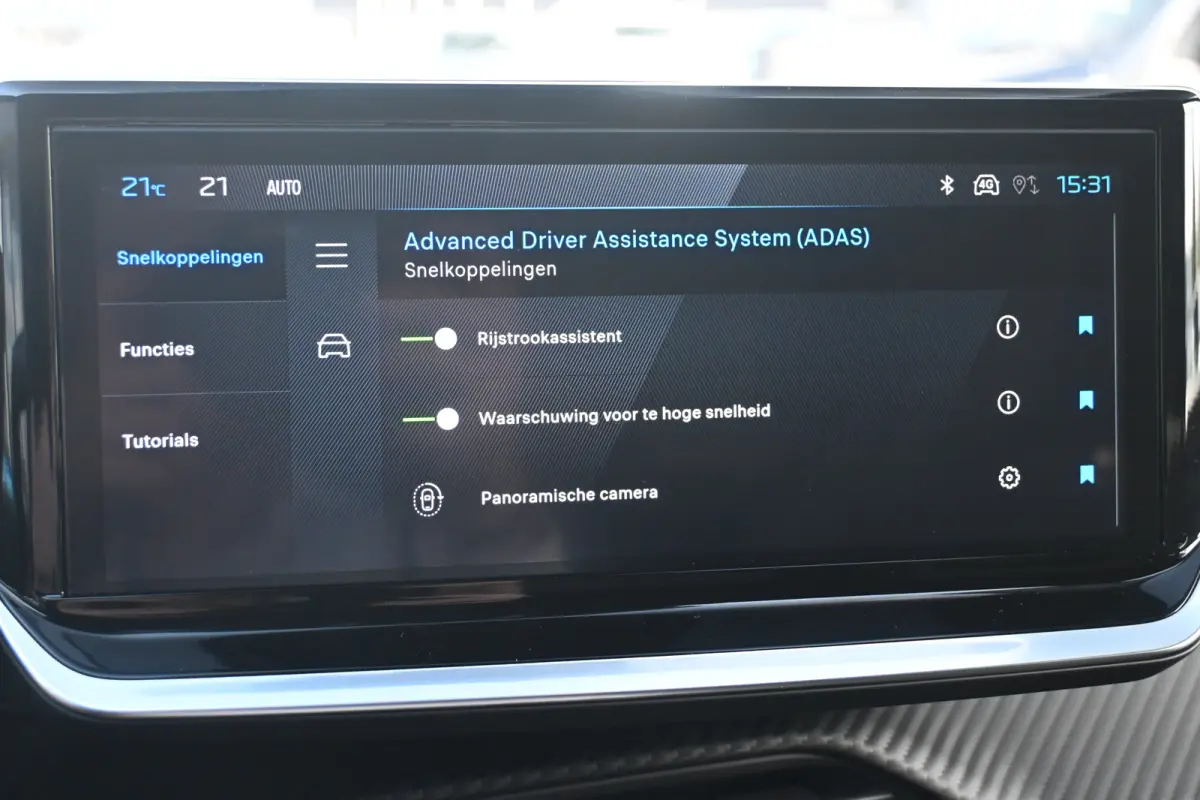 GT | Active Safety Brake met camera en radar (automatisch noodremsysteem) met Distance Alert (waarschuwing dreigende aanrijding) | Advanced Active Safety Brake met camera en radar | Climate 