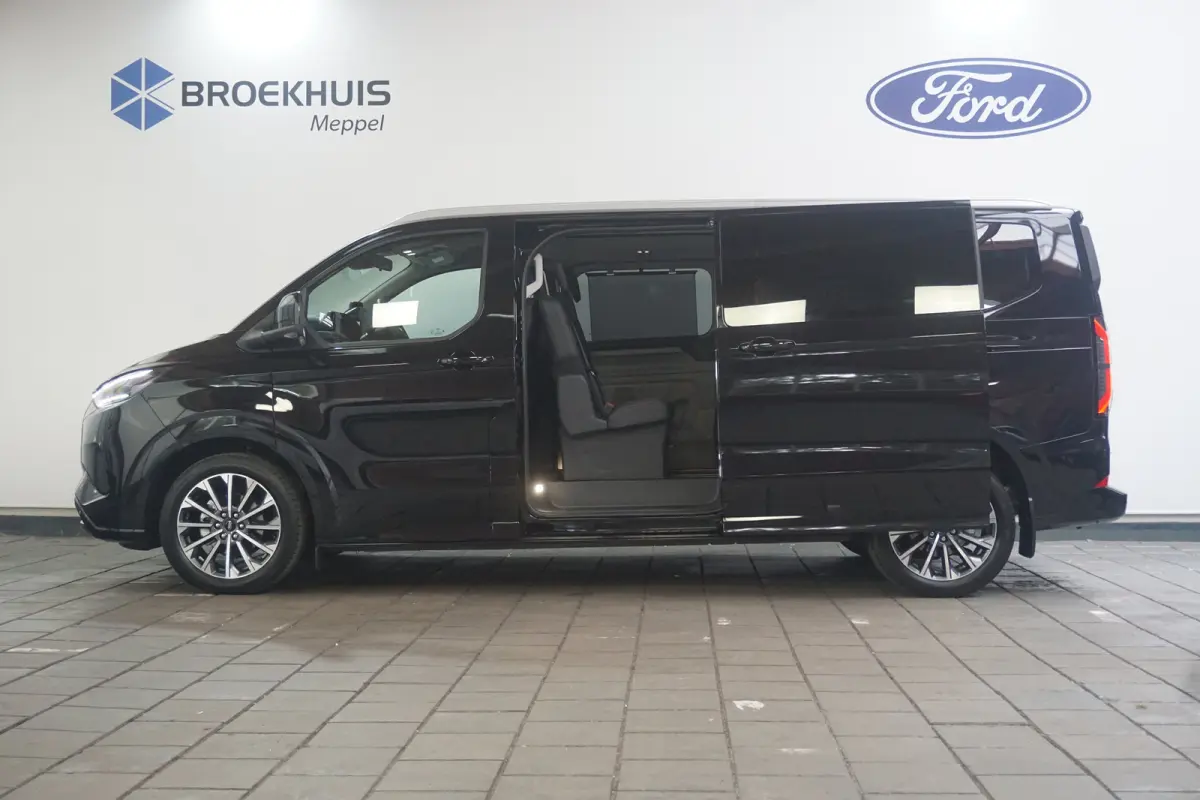 Tourneo 340 2.5 PHEV L2H1 Titanium X | AGR-Stoel | Luxury Pack | Adaptive LED | Trekhaak Wegklapbaar | B&O | 360 Camera | Verwarmd Stuurwiel |