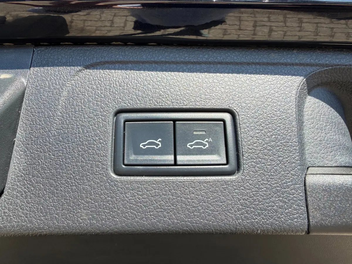 1.4 TSI PHEV GTE * AUTOMAAT * Parkeercamera * Massage * Keyless *