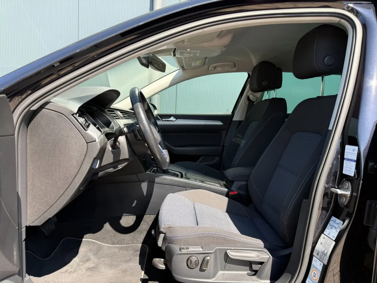 1.4 TSI PHEV GTE * AUTOMAAT * Parkeercamera * Massage * Keyless *