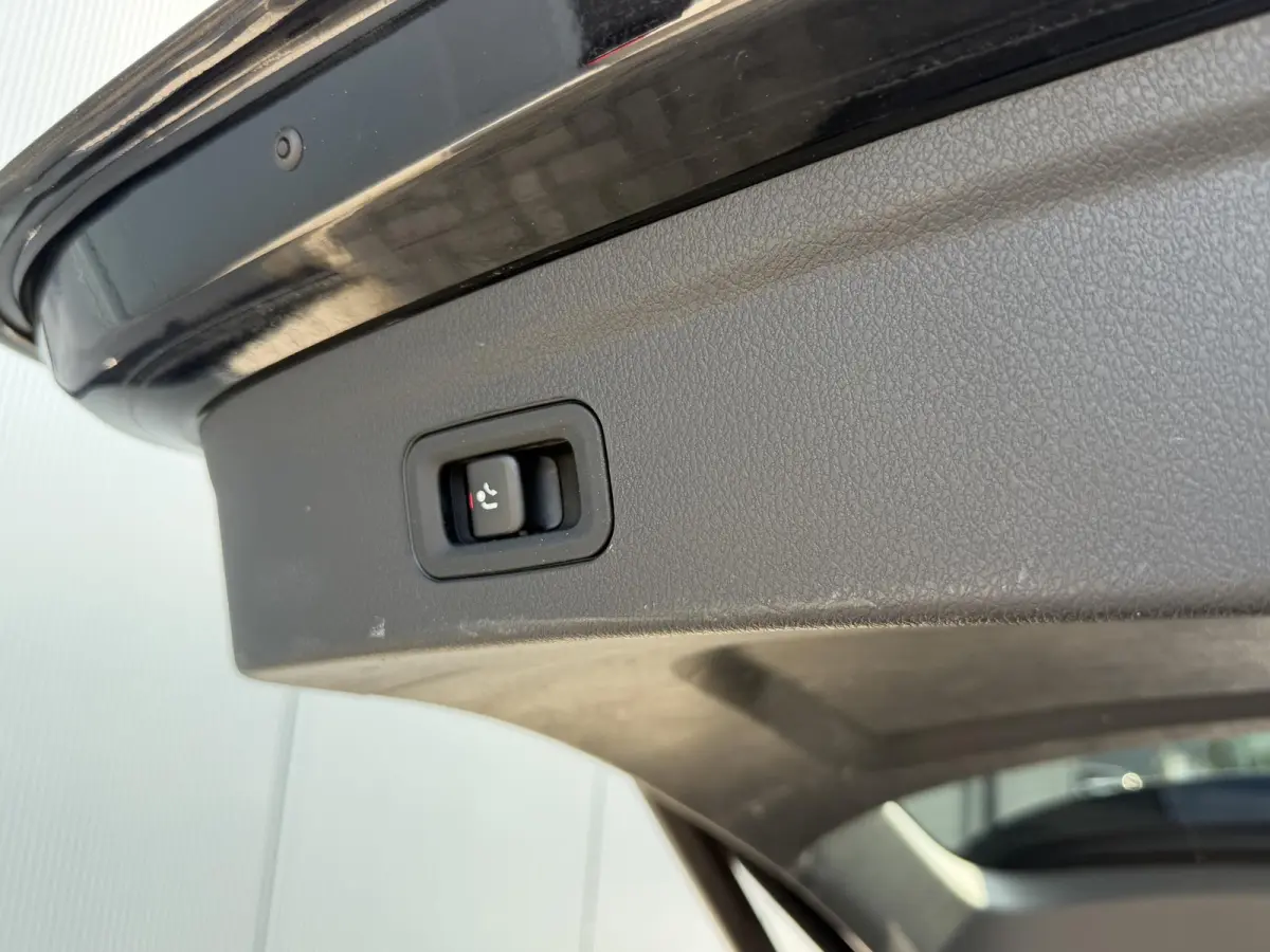 AMG 63 S 4MATIC+ Premium Plus 22''/Panoramadak/Burmester 3D/Leder + memory/Stoelmassage/Stoelkoeling/Head-up/Keyless/360 camera