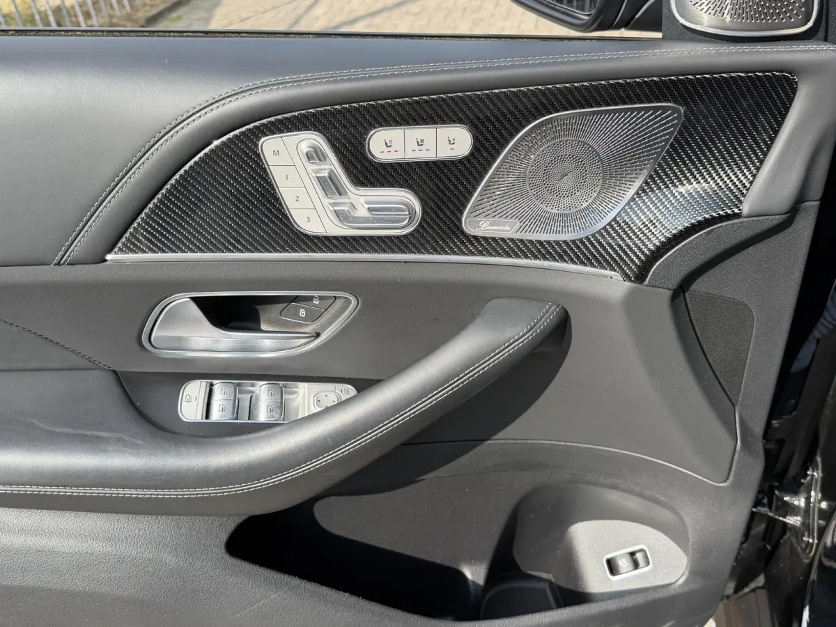 AMG 63 S 4MATIC+ Premium Plus 22''/Panoramadak/Burmester 3D/Leder + memory/Stoelmassage/Stoelkoeling/Head-up/Keyless/360 camera