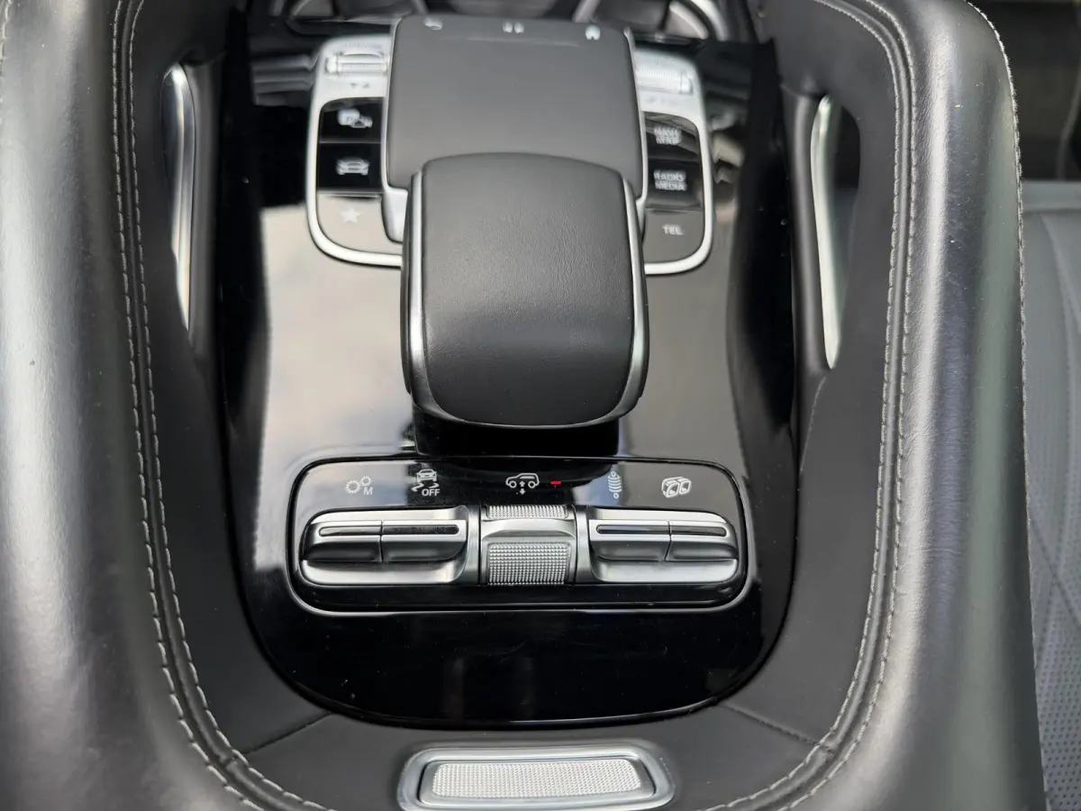 AMG 63 S 4MATIC+ Premium Plus 22''/Panoramadak/Burmester 3D/Leder + memory/Stoelmassage/Stoelkoeling/Head-up/Keyless/360 camera