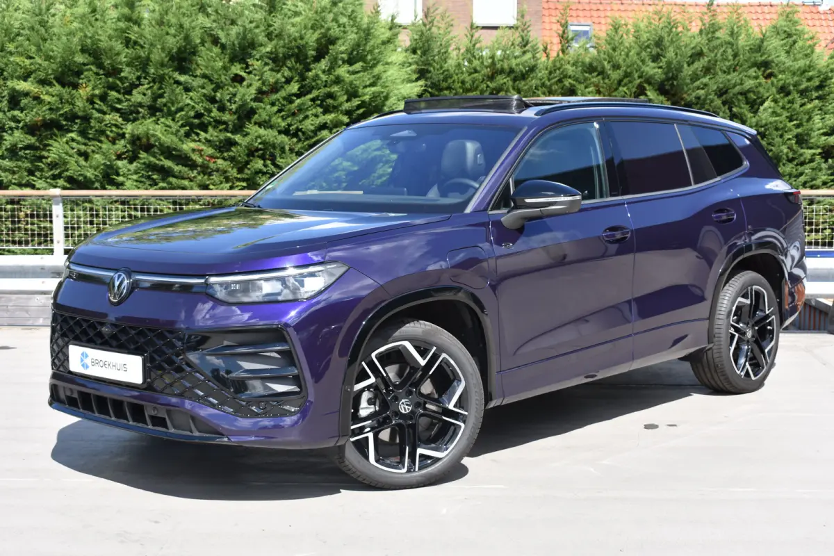 1.5 TSI eHybrid 272PK R-Line | 360 camera | Massage stoelen | Elektrisch wegklapbare trekhaak | Schuif-kanteldak | Head-up display | Harman Kardon | VERLENGDE GARANTIE