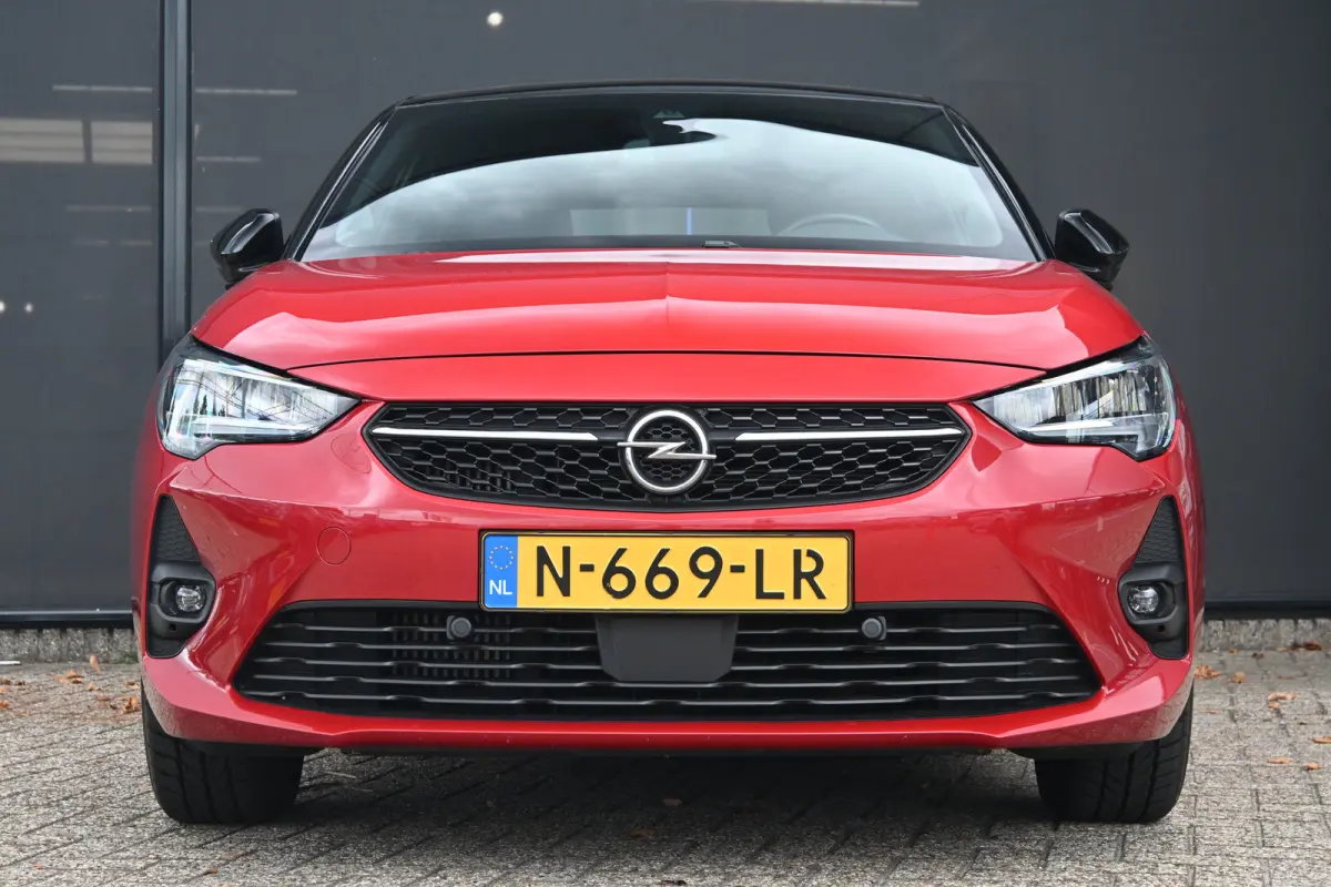 1.2 Turbo 100pk GS-line | Cruise Control | Navigatie | Airco | Achteruitrijcamera | Apple Carplay & Android Auto | Keyless Entry |