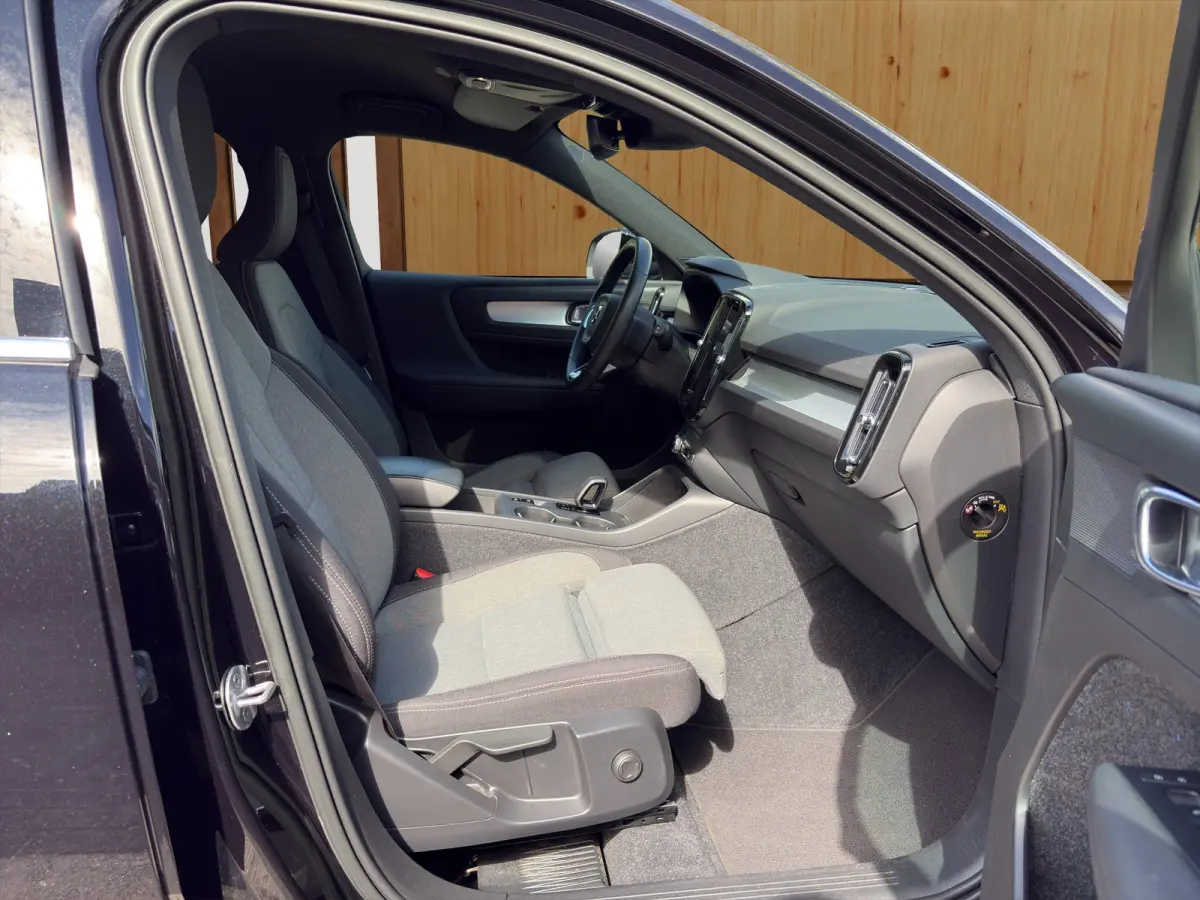 1.5 T4 Plug-in hybrid Core Bright | Camera | Apple / Android Carplay | Lane Assist | DAB |