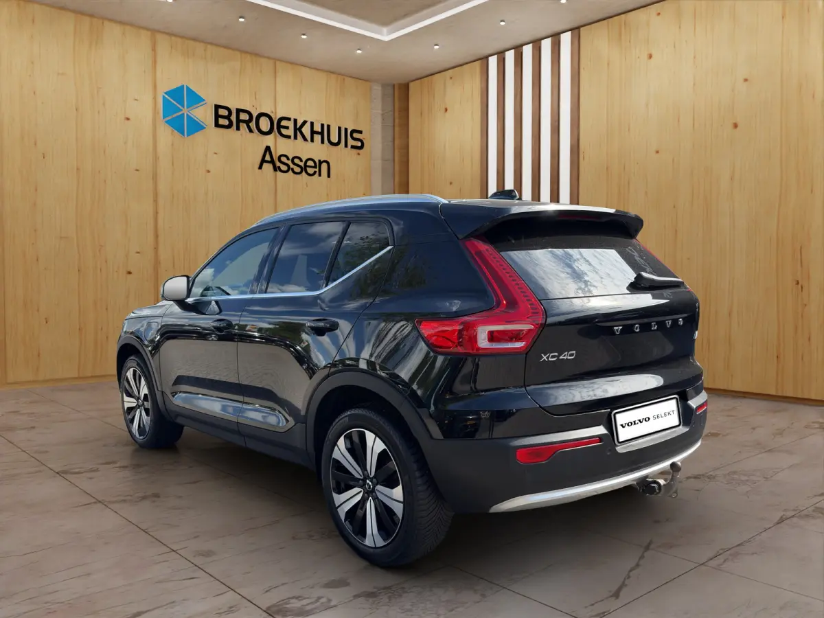 1.5 T4 Plug-in hybrid Core Bright | Camera | Apple / Android Carplay | Lane Assist | DAB |