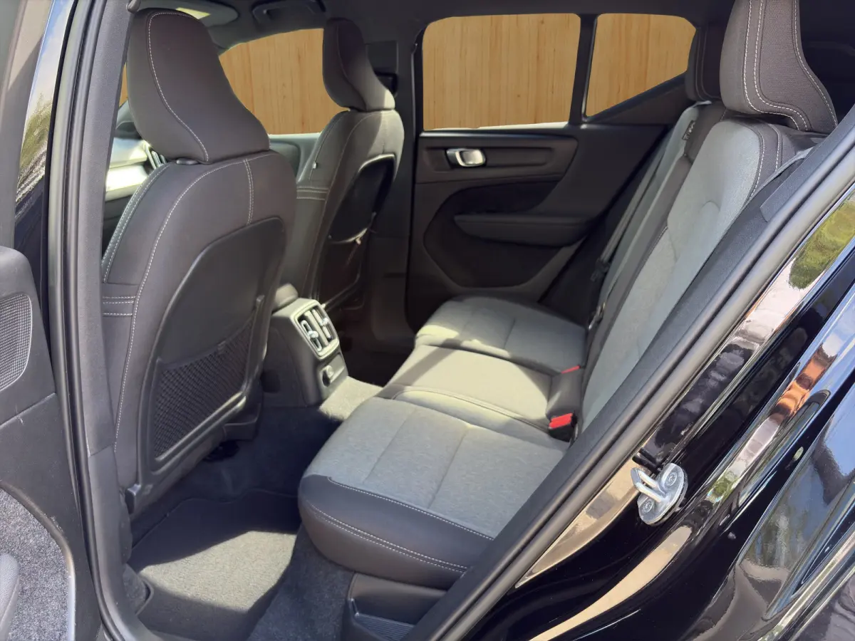 1.5 T4 Plug-in hybrid Core Bright | Camera | Apple / Android Carplay | Lane Assist | DAB |