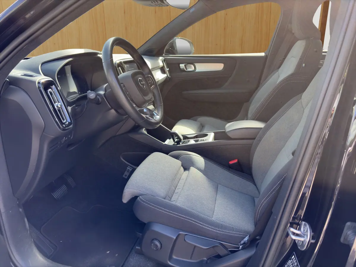1.5 T4 Plug-in hybrid Core Bright | Camera | Apple / Android Carplay | Lane Assist | DAB |
