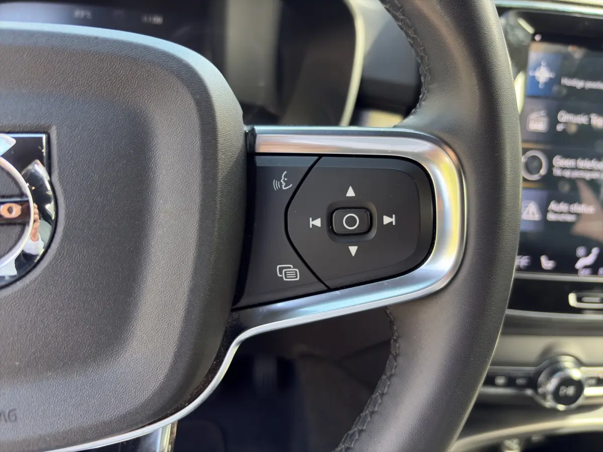 1.5 T4 Plug-in hybrid Core Bright | Camera | Apple / Android Carplay | Lane Assist | DAB |