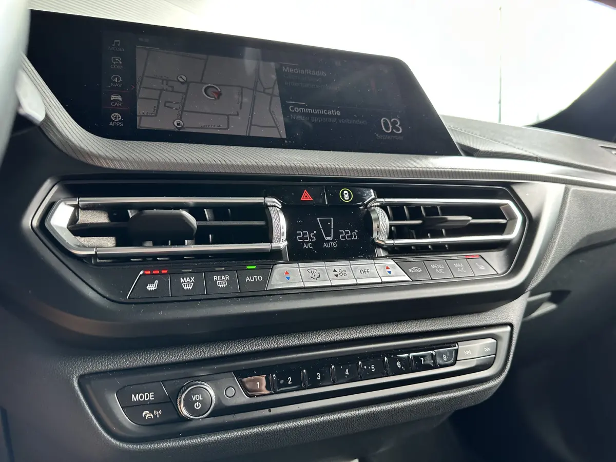 118i LCI | M-SPORT | NL-Auto | LED | AUT | 5-Deurs |