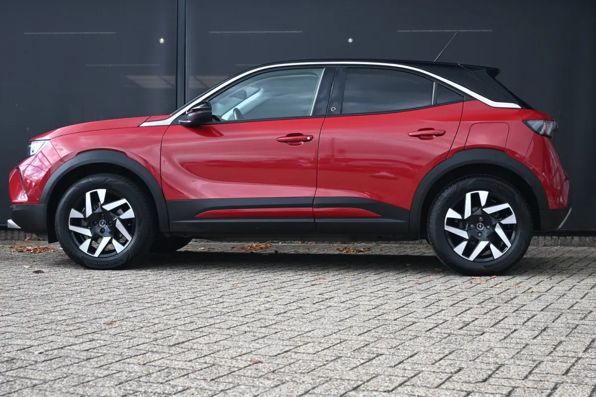 Elegance 50 kWh 3-Fase | Keyless Entry | Stoel/Stuuverwarrming | Dodehoek detectie | Adaptive Cruise Control | Full Led | Navigatie Full | Stoelverwarming | Achteruitrijcamera |