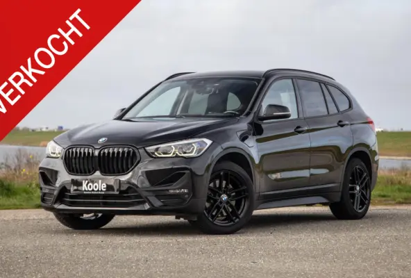 xDrive25e Executive BLACK LINE / CAMERA / CARPLAY / HEAD UP DISPLAY / LEDER / LED / CRUISE CONTROLE / STOELVERWARMING