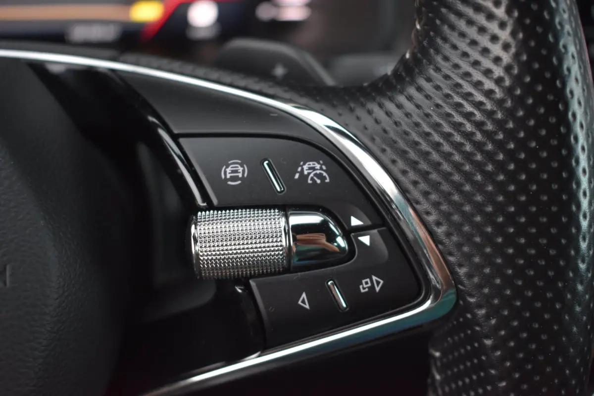 1.5 TSI Sportline Business 7p. | TREKHAAK | CANTON | CAMERA | NAP | DEALER ONDERHOUDEN | KEYLESS | STOELVERWARMING