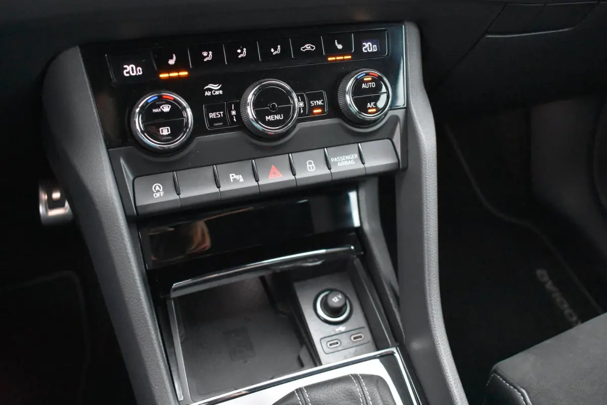 1.5 TSI Sportline Business 7p. | TREKHAAK | CANTON | CAMERA | NAP | DEALER ONDERHOUDEN | KEYLESS | STOELVERWARMING