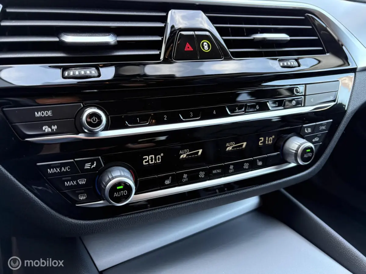530e High Executive HUD / LED / Trekhaak