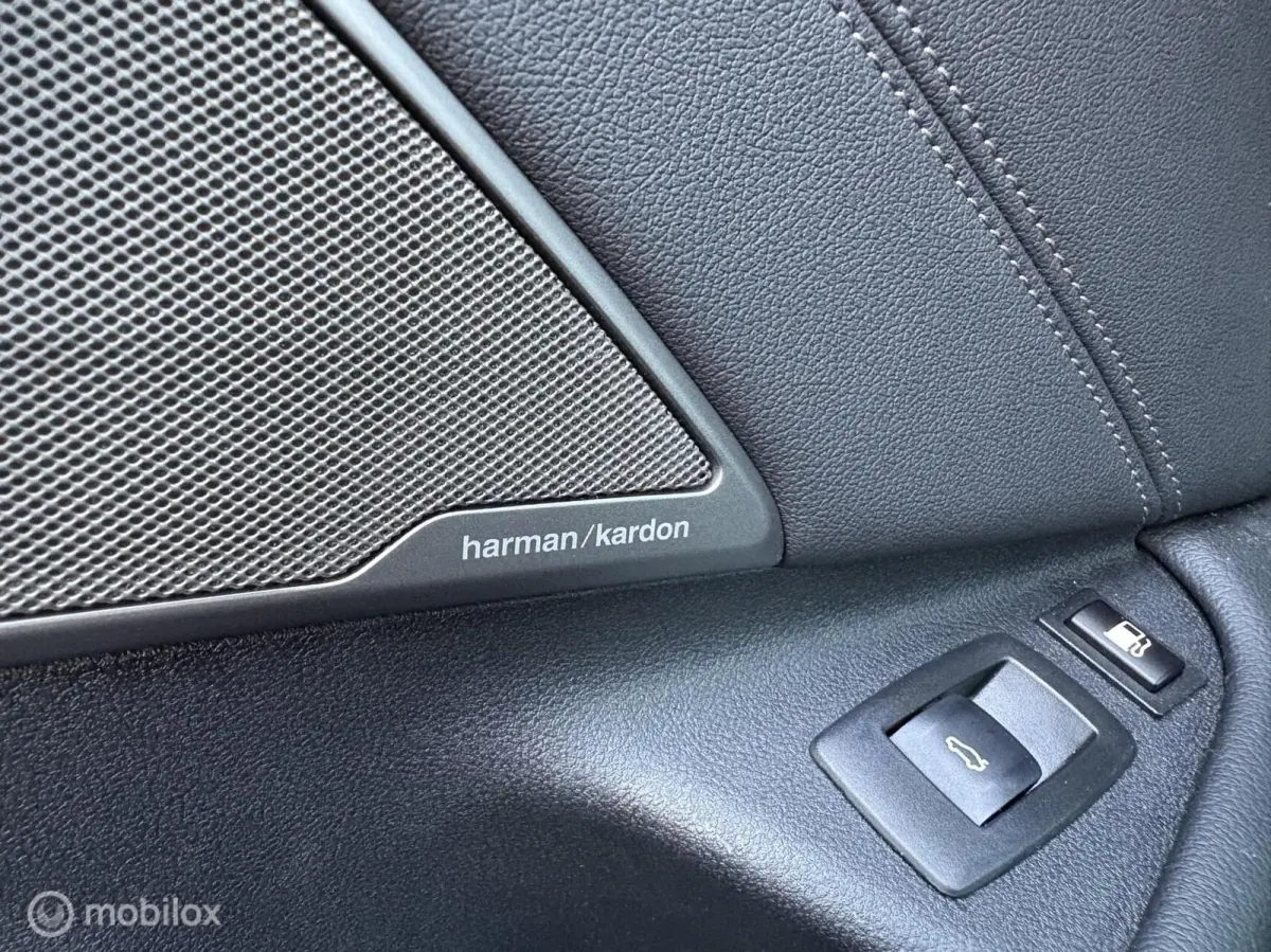 530e High Executive HUD / LED / Trekhaak