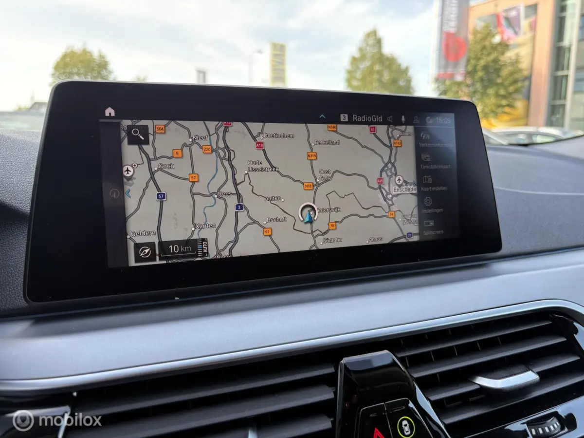 530e High Executive HUD / LED / Trekhaak