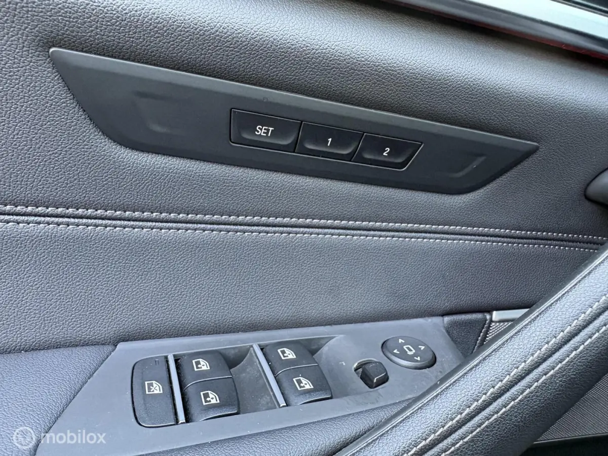 530e High Executive HUD / LED / Trekhaak