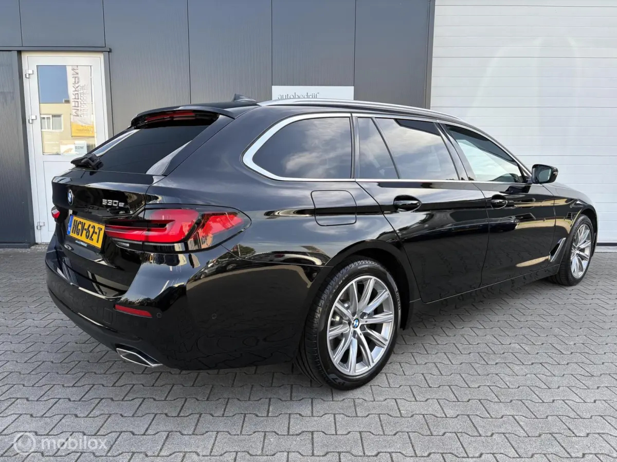 530e High Executive HUD / LED / Trekhaak