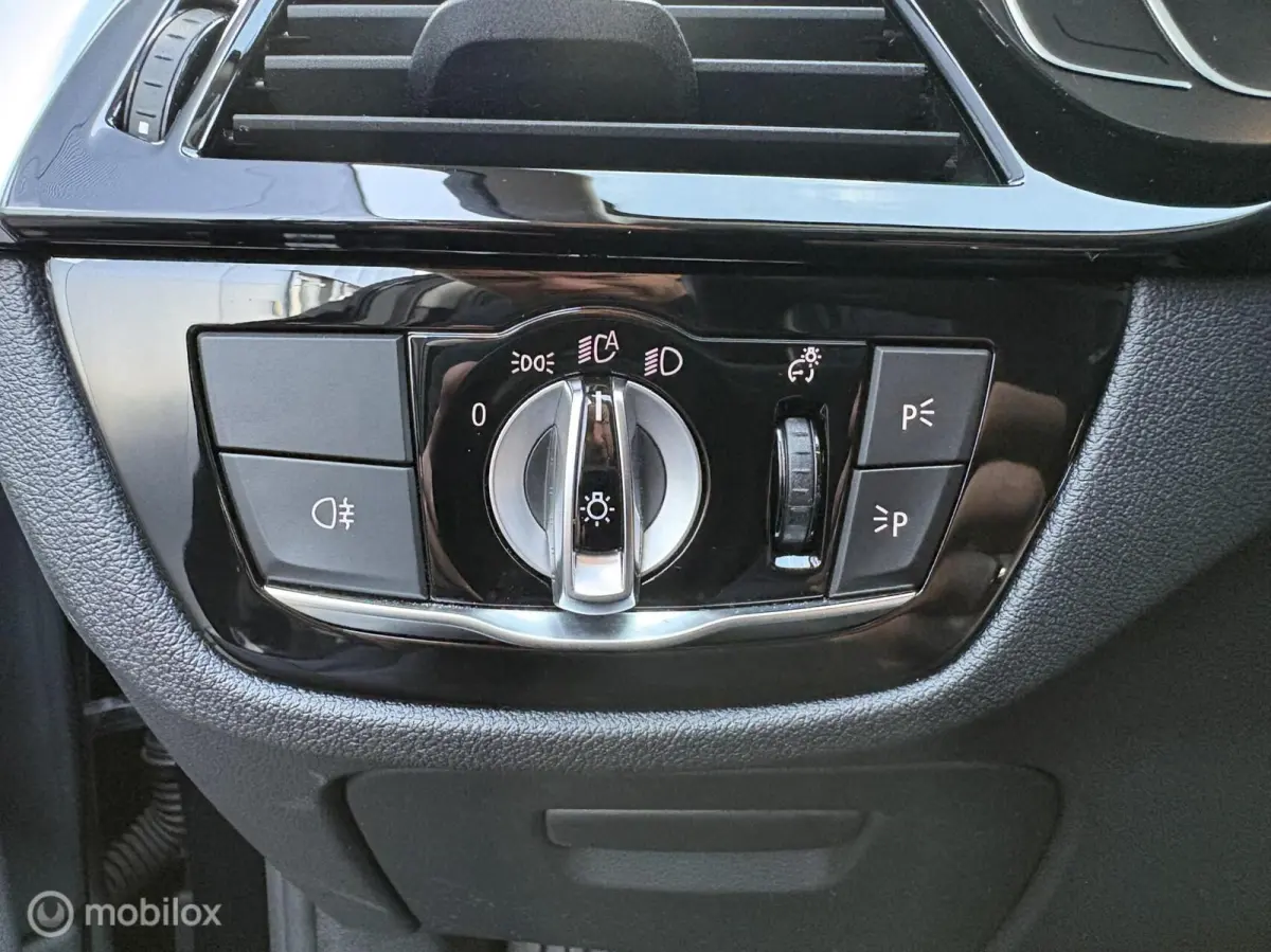 530e High Executive HUD / LED / Trekhaak