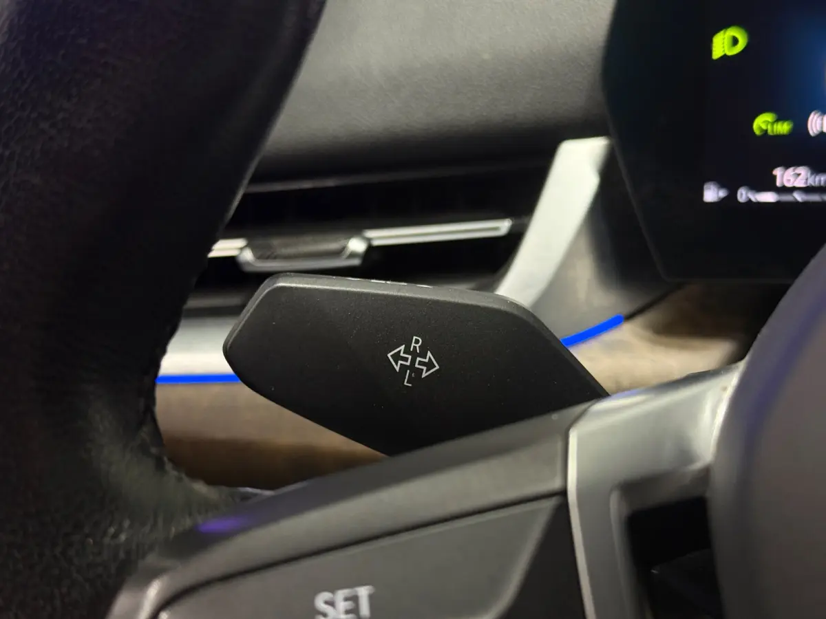 218i AUT 2023 Navi Leder Trekhaak LED Camera Cruise