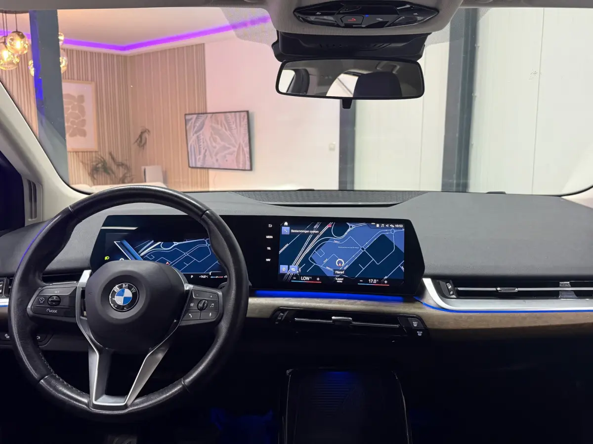 218i AUT 2023 Navi Leder Trekhaak LED Camera Cruise