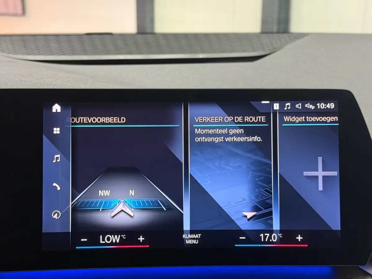 218i AUT 2023 Navi Leder Trekhaak LED Camera Cruise