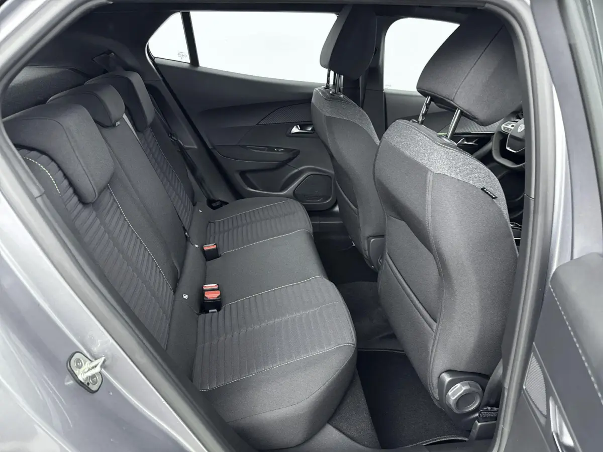 EV Active 50 kWh | ACCU 97% | 1ste eigenaar | Apple CarPlay | Cruise control | LED verlichting | Climate control |