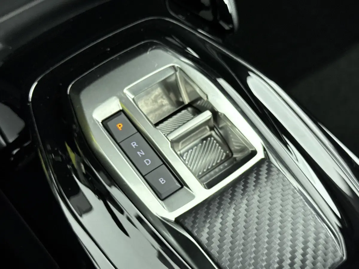 EV Active 50 kWh | ACCU 97% | 1ste eigenaar | Apple CarPlay | Cruise control | LED verlichting | Climate control |