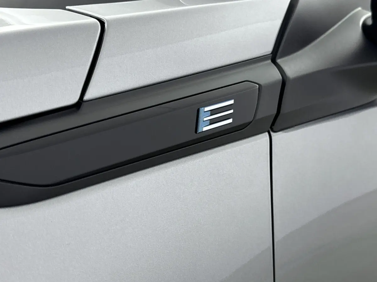 EV Active 50 kWh | ACCU 97% | 1ste eigenaar | Apple CarPlay | Cruise control | LED verlichting | Climate control |