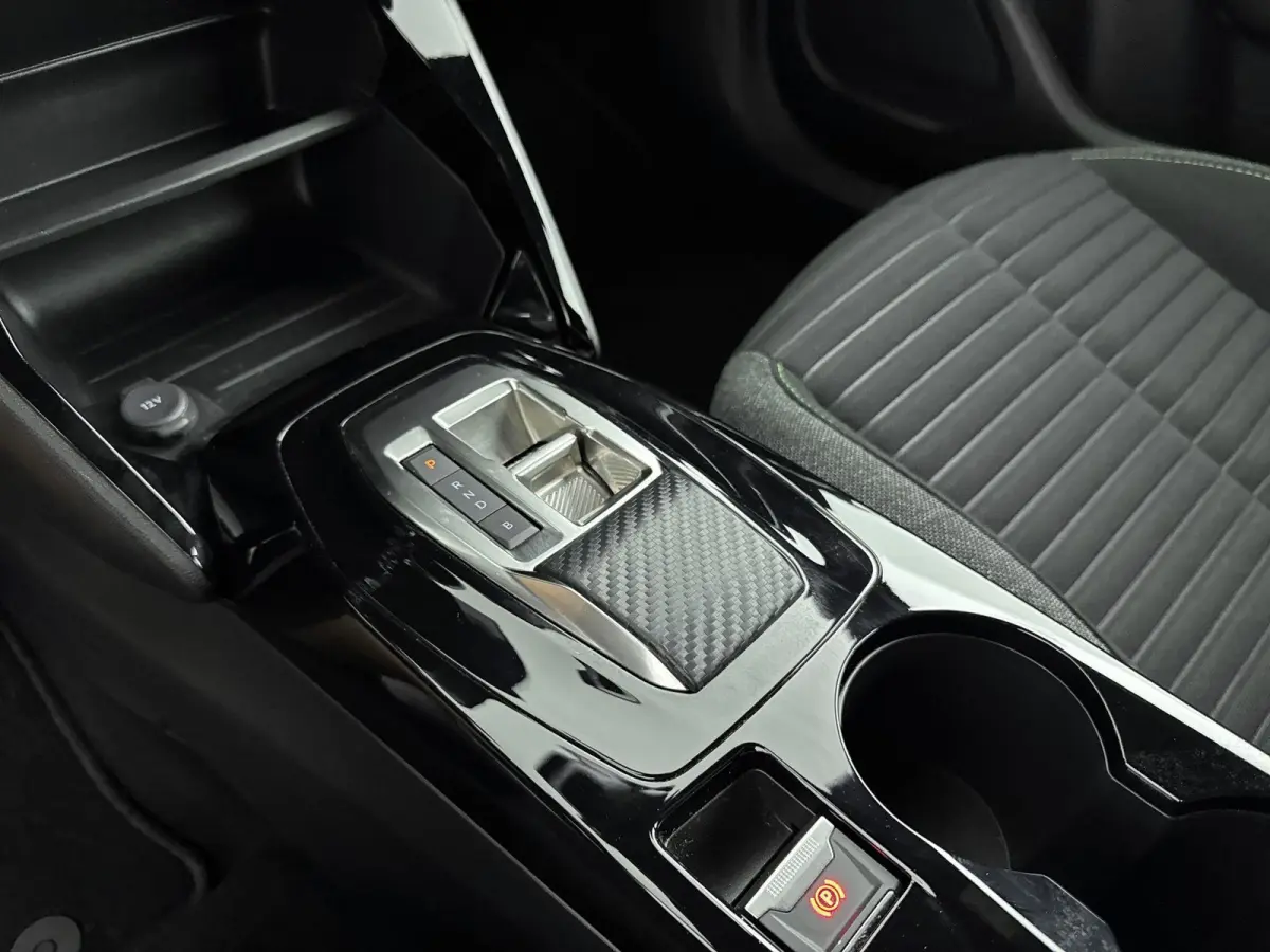 EV Active 50 kWh | ACCU 97% | 1ste eigenaar | Apple CarPlay | Cruise control | LED verlichting | Climate control |