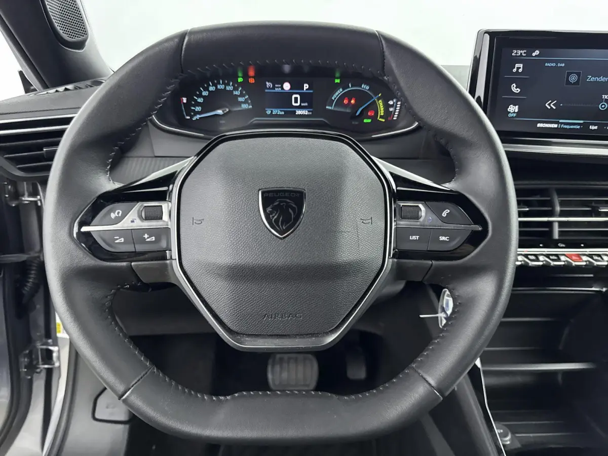EV Active 50 kWh | ACCU 97% | 1ste eigenaar | Apple CarPlay | Cruise control | LED verlichting | Climate control |