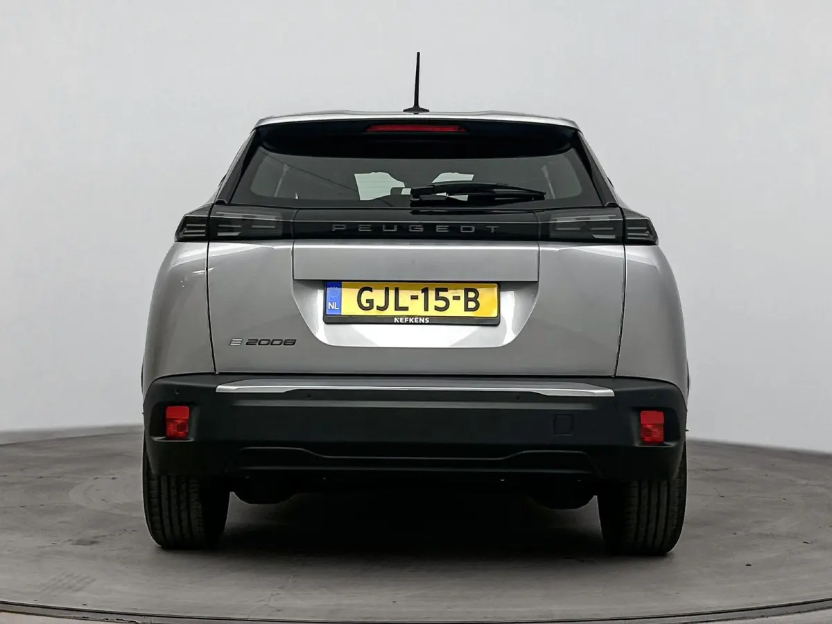 EV Active 50 kWh | ACCU 97% | 1ste eigenaar | Apple CarPlay | Cruise control | LED verlichting | Climate control |