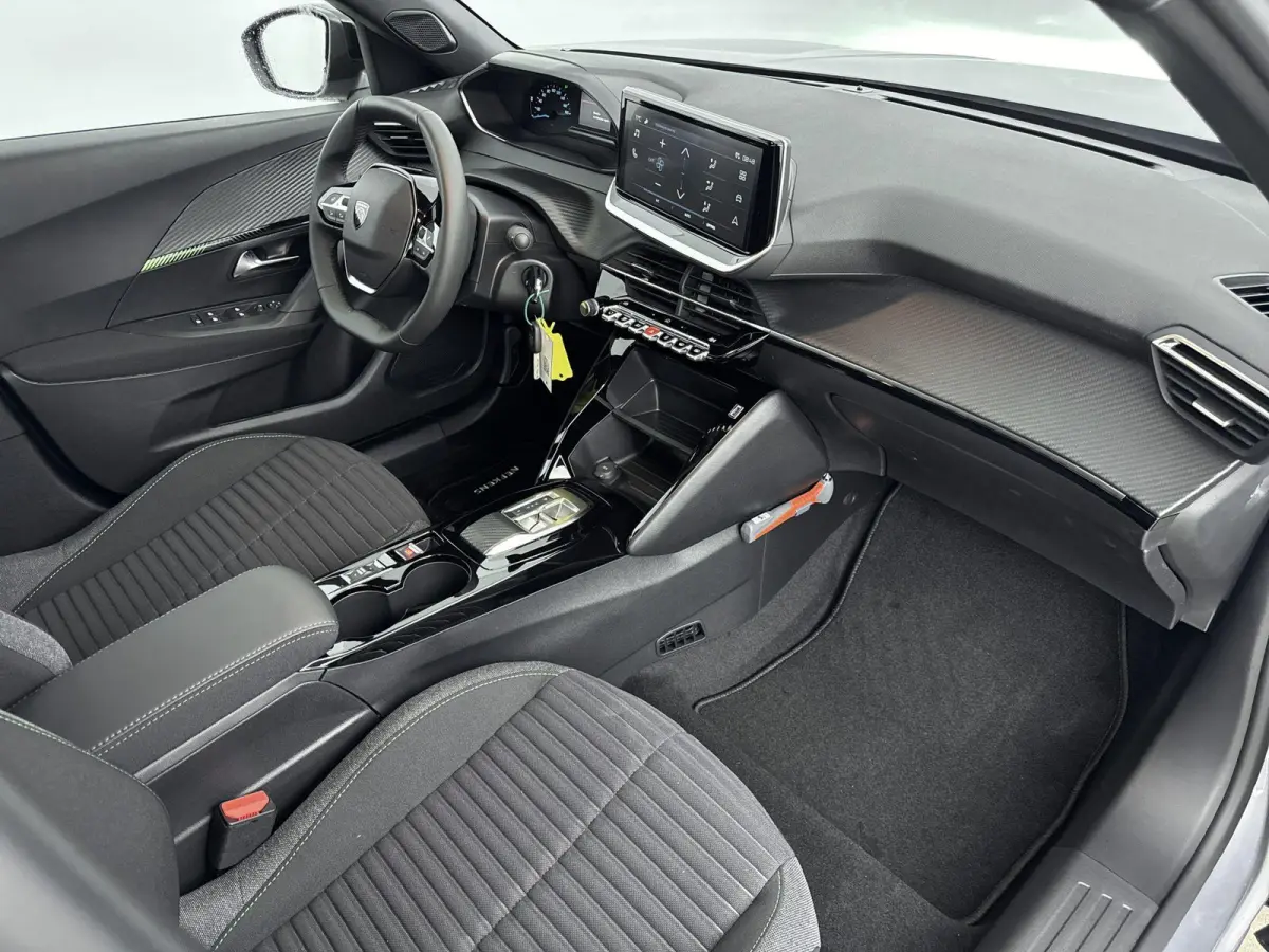 EV Active 50 kWh | ACCU 97% | 1ste eigenaar | Apple CarPlay | Cruise control | LED verlichting | Climate control |