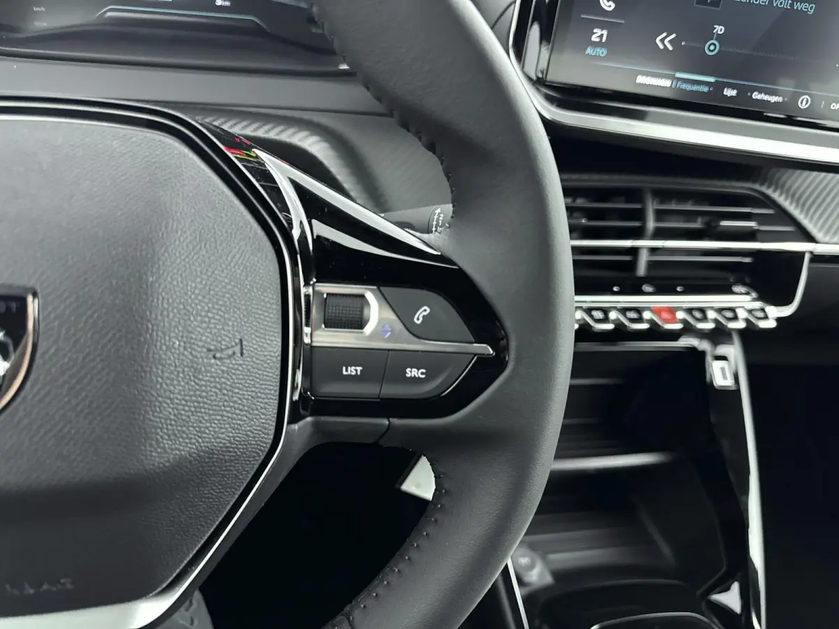 EV Active 50 kWh | ACCU 97% | 1ste eigenaar | Apple CarPlay | Cruise control | LED verlichting | Climate control |